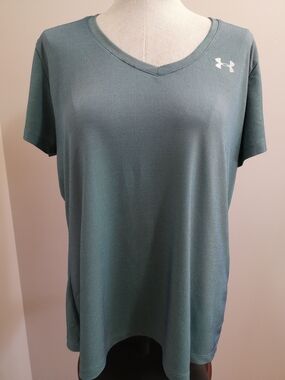 Under Armour Women's Green V-Neck Short Sleeve Performance Tee Size L